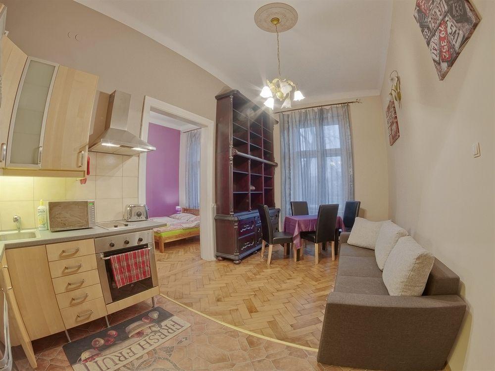 Hostel 70S Krakow Bagian luar foto