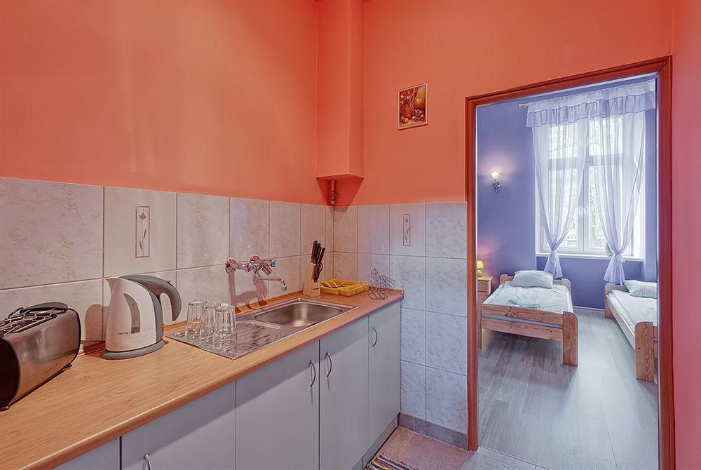 Hostel 70S Krakow Bagian luar foto