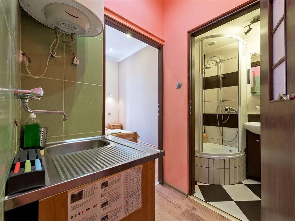 Hostel 70S Krakow Bagian luar foto