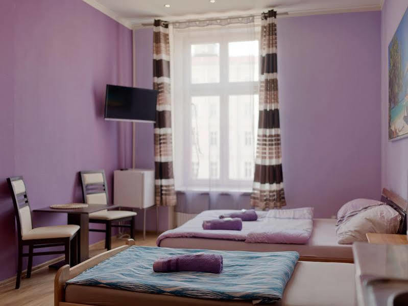 Hostel 70S Krakow Bagian luar foto