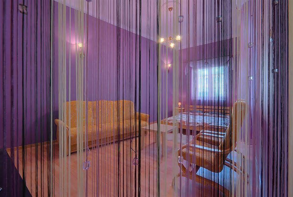 Hostel 70S Krakow Bagian luar foto